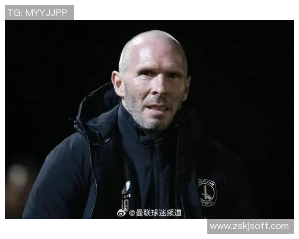 批判曼联青训！太阳报：拉爵言辞引发曼联青训教练和球员家长不满